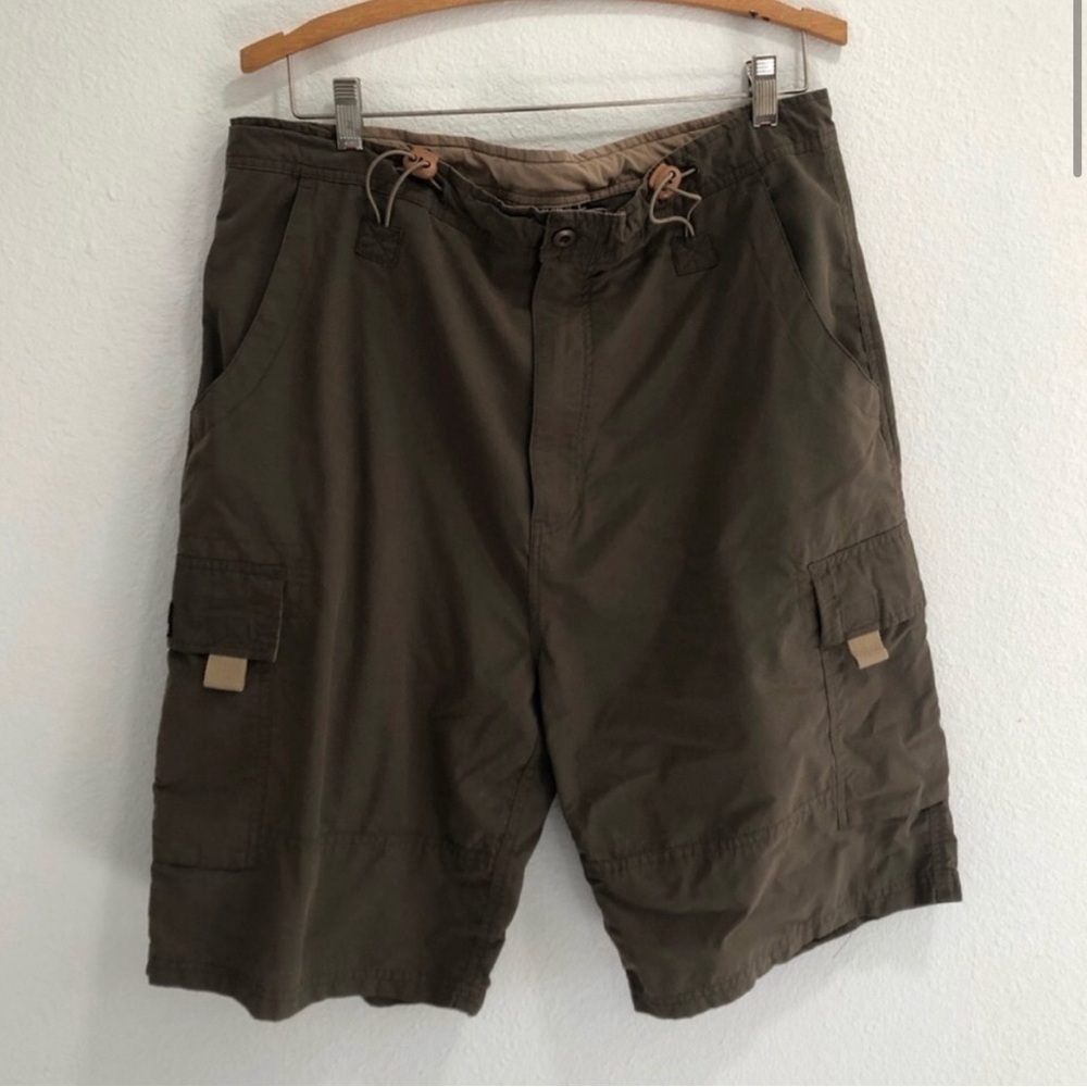 SUISSE sport cargo shorts green side pocket